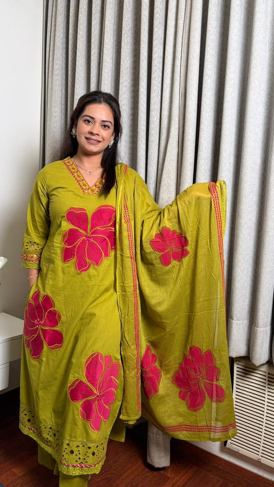 "DAISY"- Green Floral Kurta Set with Dupatta