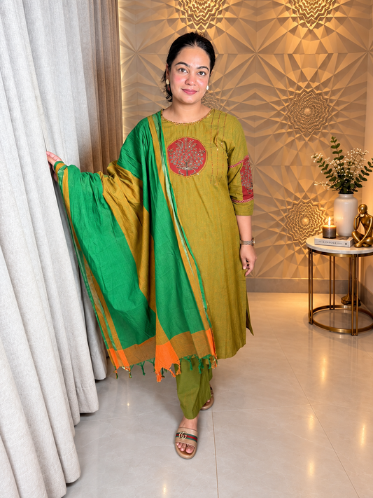 "RANI"- Handloom Three Piece Suit Set