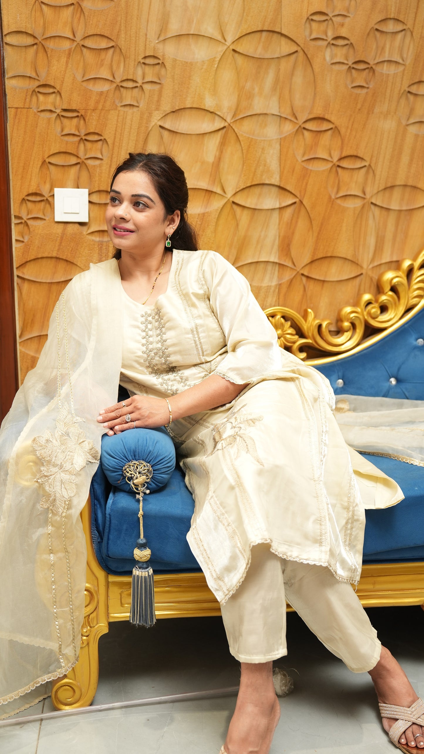 "AARAYA" - Ivory Suit set with Dupatta