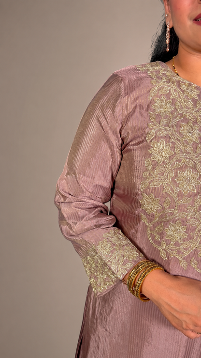 "VAMIKA"- Dusty Mauve Zari Luxe Suit Set