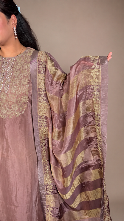 "VAMIKA"- Dusty Mauve Zari Luxe Suit Set